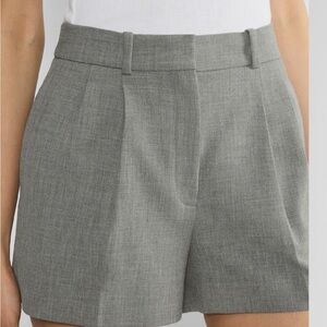 Babaton Aritzia NWT Gray Pleated Shorts size 4